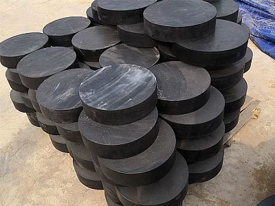 南县板式橡胶支座由若干层橡胶片与薄钢板经加压硫化